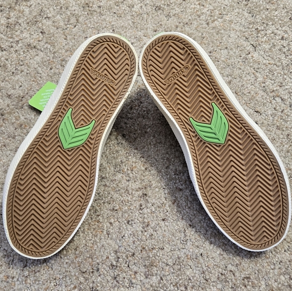 NIB Carium Vallely Skate Black Suede Charcoal Grey Cordura Ivory Logo Sneakers - Picture 4 of 6